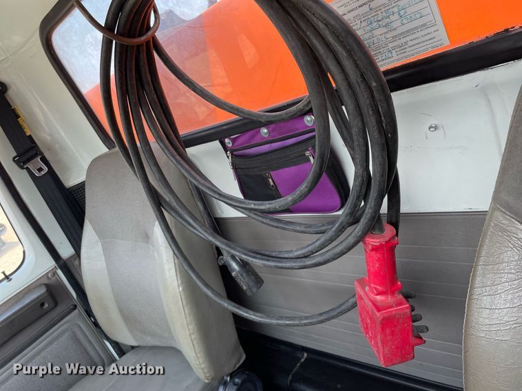 image for item LY9731 2001 International 2554  sewer jetter truck