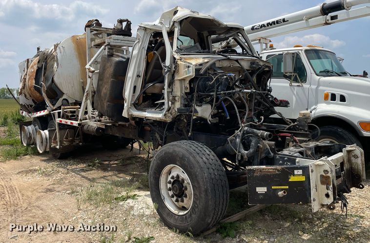 image for item LY9732 2007 Sterling LT9500  sewer jetter truck