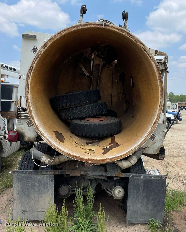 image for item LY9732 2007 Sterling LT9500  sewer jetter truck