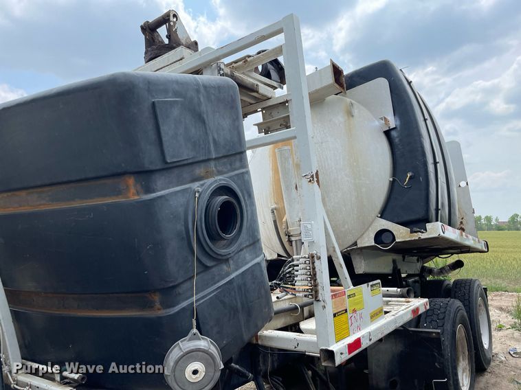 image for item LY9732 2007 Sterling LT9500  sewer jetter truck