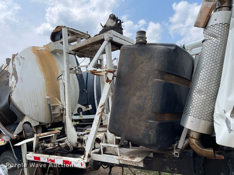 image for item LY9732 2007 Sterling LT9500  sewer jetter truck