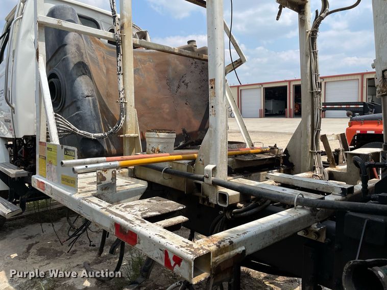 image for item LY9732 2007 Sterling LT9500  sewer jetter truck