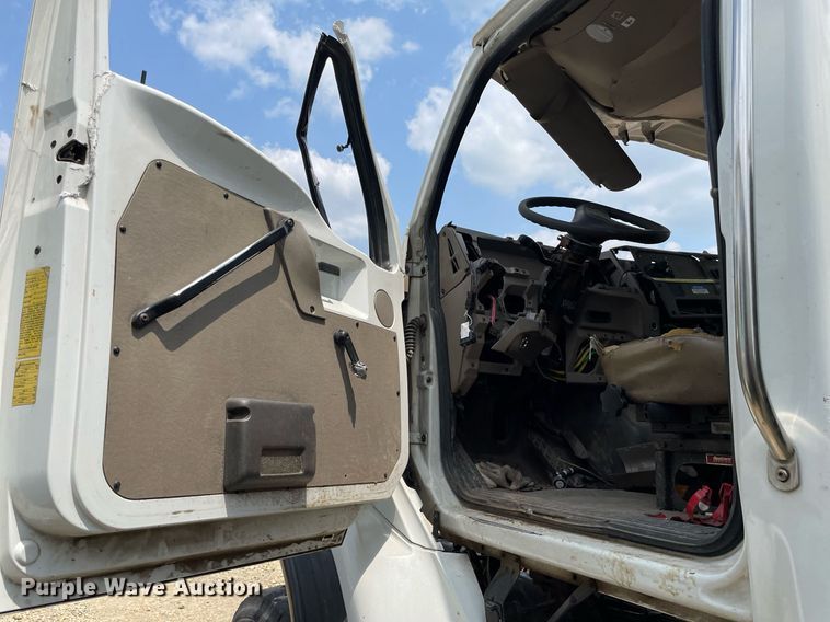 image for item LY9732 2007 Sterling LT9500  sewer jetter truck