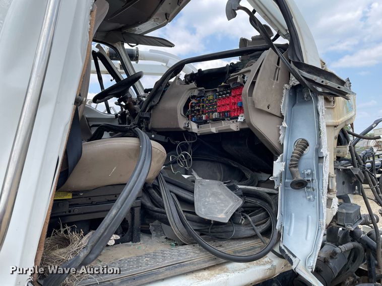 image for item LY9732 2007 Sterling LT9500  sewer jetter truck