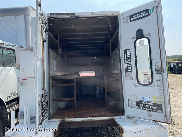 image for item LY9733 Knapheid  service bed