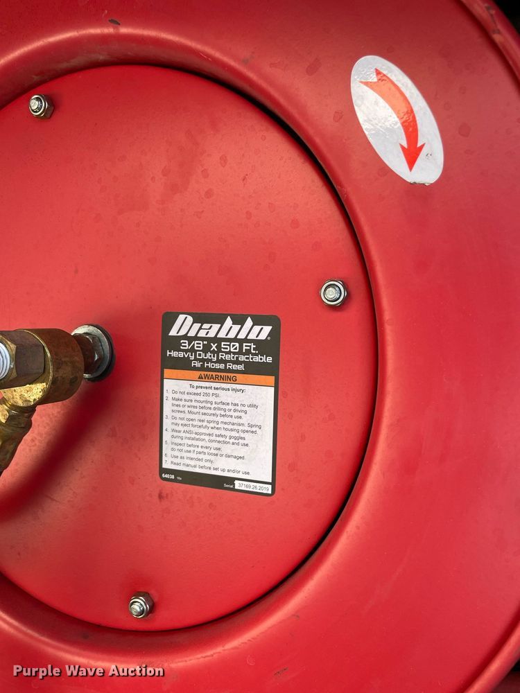 image for item LY9734 2018 Ford F350 Super Duty  Crew Cab utility bed pickup truck