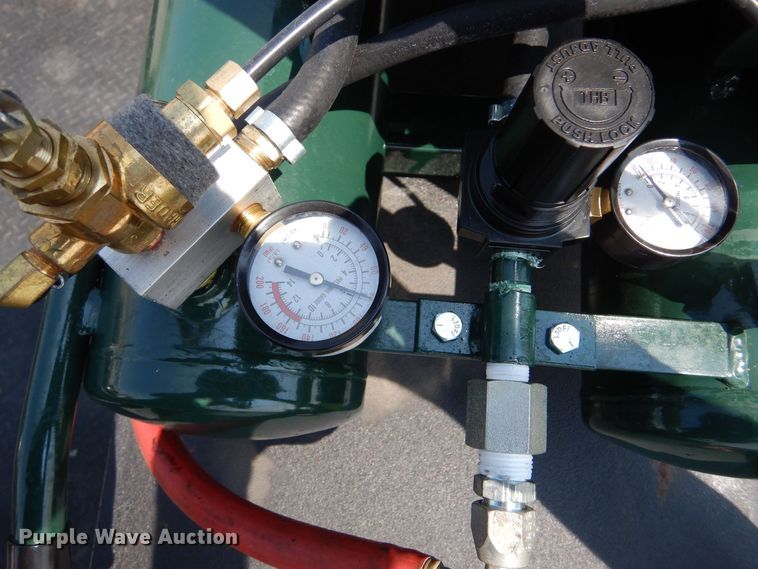 image for item LY9734 2018 Ford F350 Super Duty  Crew Cab utility bed pickup truck