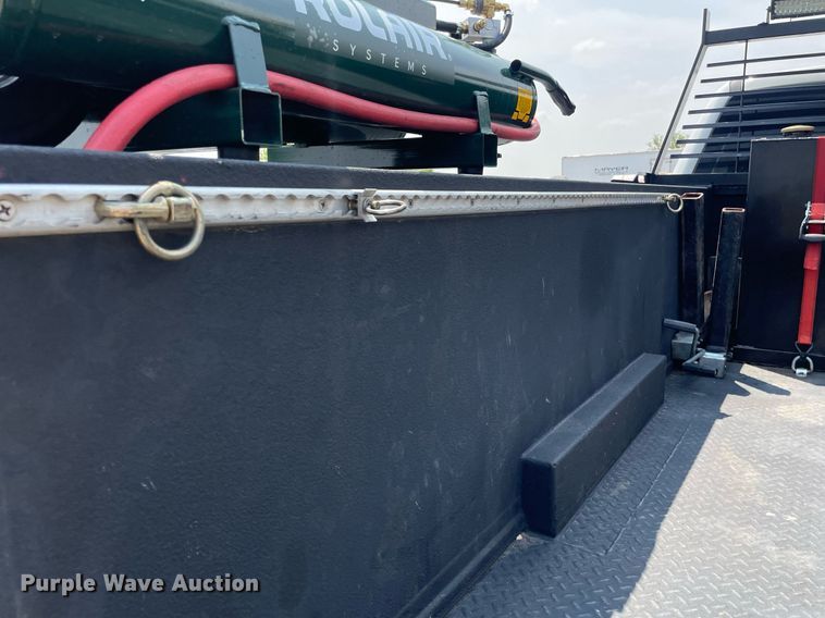 image for item LY9734 2018 Ford F350 Super Duty  Crew Cab utility bed pickup truck