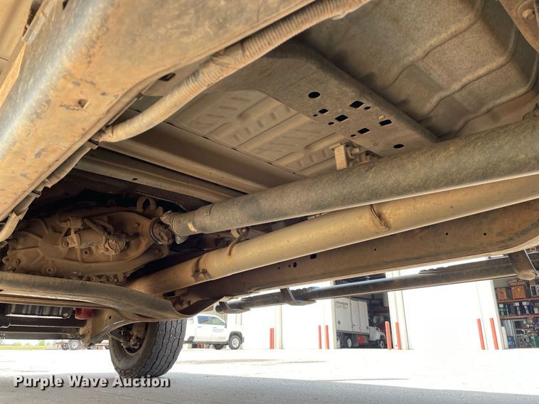 image for item LY9734 2018 Ford F350 Super Duty  Crew Cab utility bed pickup truck