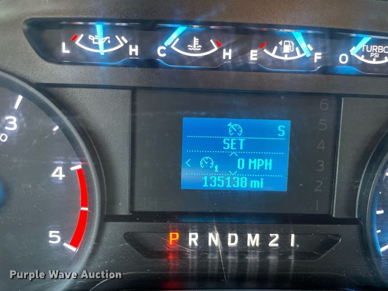 image for item LY9734 2018 Ford F350 Super Duty  Crew Cab utility bed pickup truck