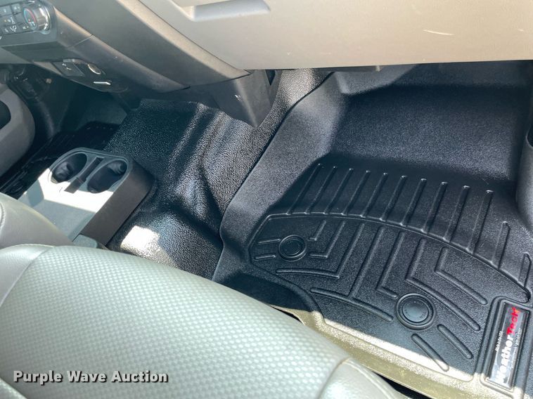 image for item LY9734 2018 Ford F350 Super Duty  Crew Cab utility bed pickup truck