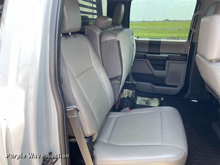 image for item LY9734 2018 Ford F350 Super Duty  Crew Cab utility bed pickup truck