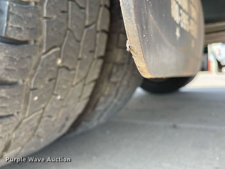 image for item LY9734 2018 Ford F350 Super Duty  Crew Cab utility bed pickup truck