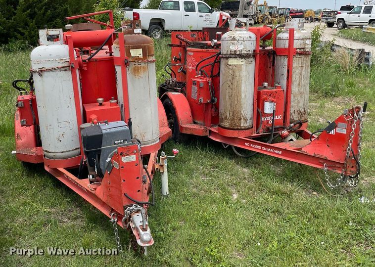 image for item LY9746 (2) Crafco E-Z Pour melter applicators