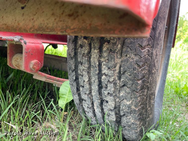 image for item LY9746 (2) Crafco E-Z Pour melter applicators