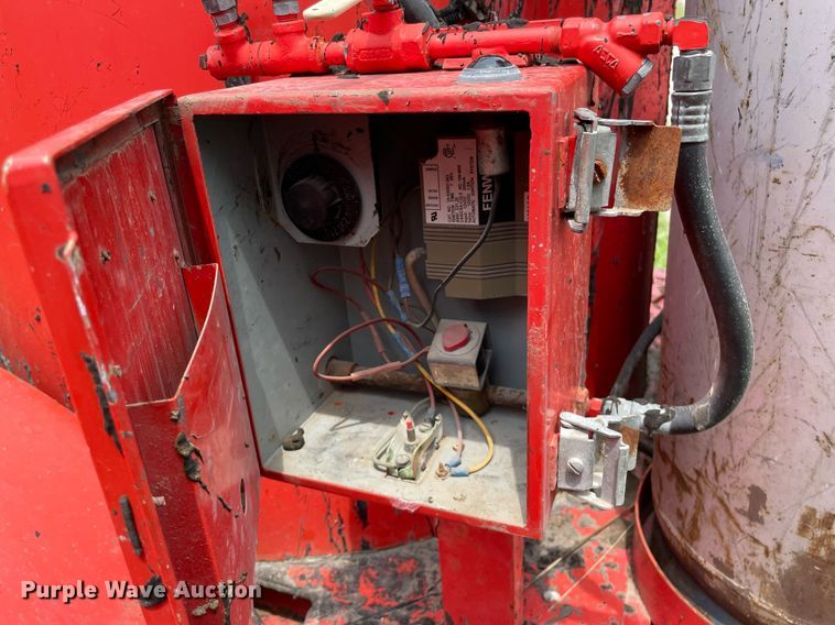 image for item LY9746 (2) Crafco E-Z Pour melter applicators