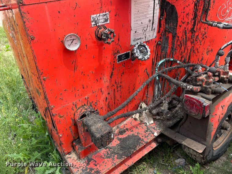 image for item LY9746 (2) Crafco E-Z Pour melter applicators