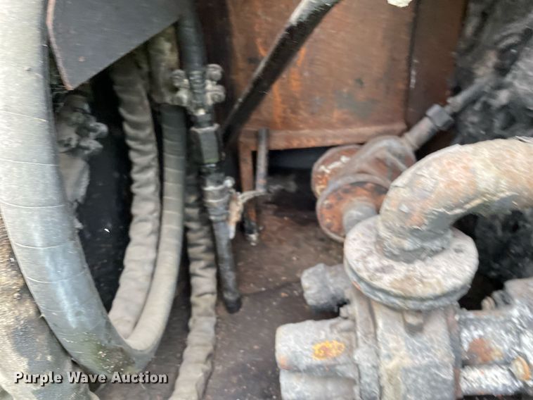 image for item LY9746 (2) Crafco E-Z Pour melter applicators