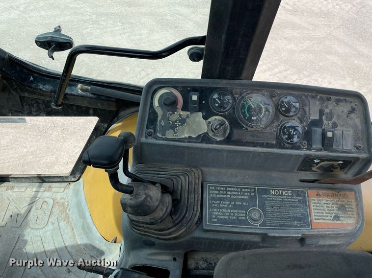 image for item LY9754 1998 Caterpillar 416C  backhoe