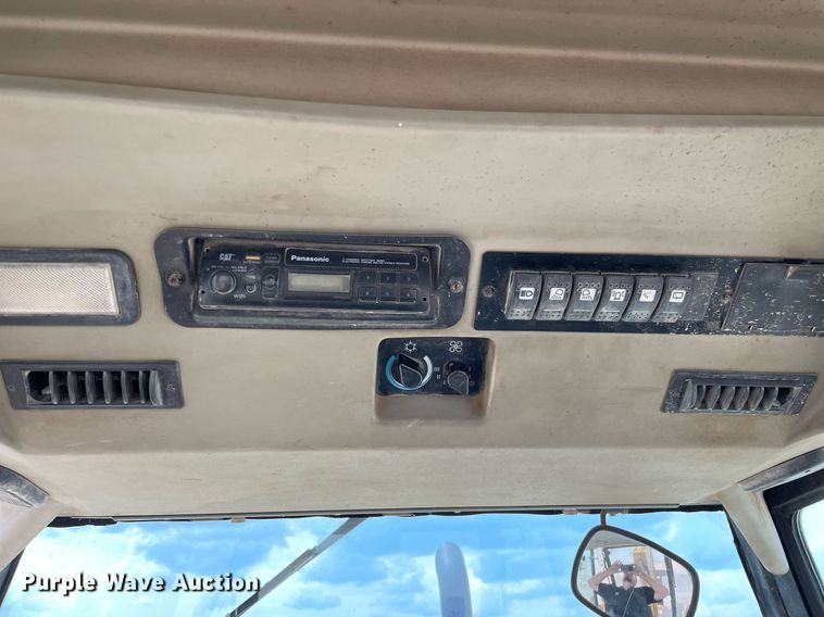 image for item LY9754 1998 Caterpillar 416C  backhoe