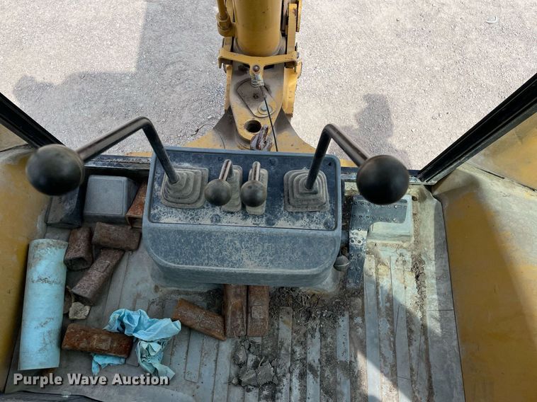 image for item LY9754 1998 Caterpillar 416C  backhoe