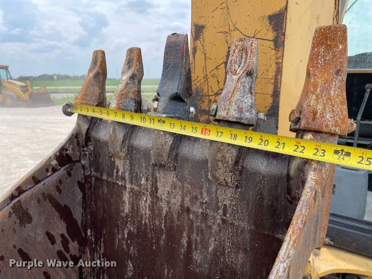 image for item LY9755 1999 Caterpillar 416C  backhoe