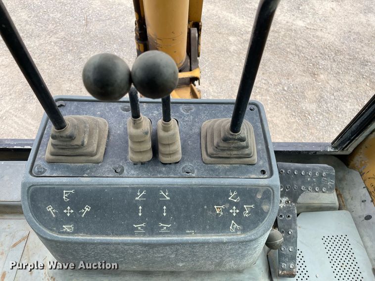 image for item LY9755 1999 Caterpillar 416C  backhoe