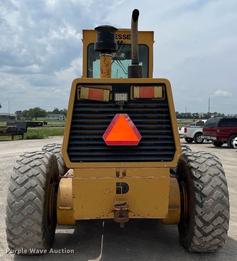 image for item LY9757 1989 Dresser 850  motor grader