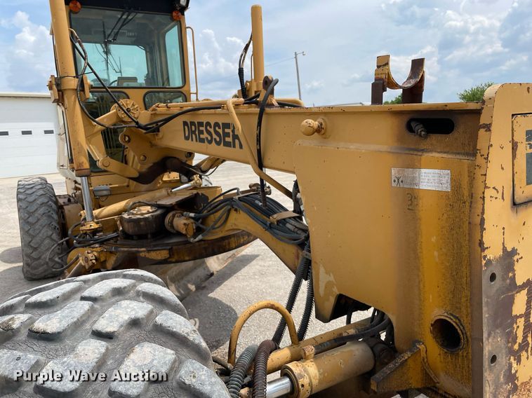 image for item LY9757 1989 Dresser 850  motor grader