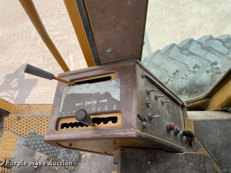 image for item LY9757 1989 Dresser 850  motor grader