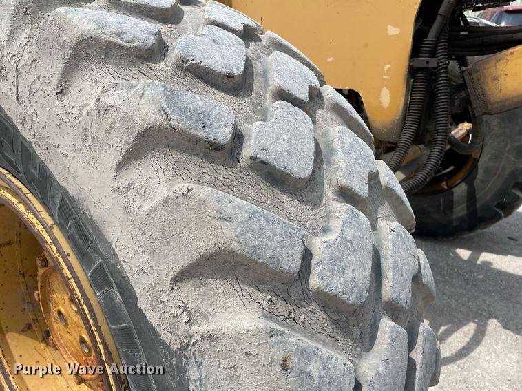 image for item LY9757 1989 Dresser 850  motor grader