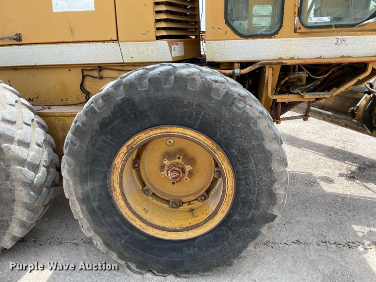 image for item LY9757 1989 Dresser 850  motor grader