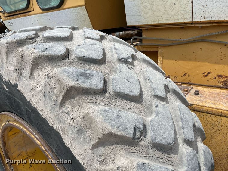 image for item LY9757 1989 Dresser 850  motor grader