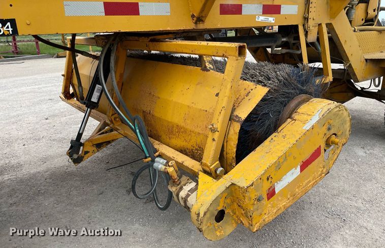 image for item LY9758 Rosco BH7  broom