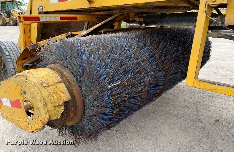 image for item LY9758 Rosco BH7  broom