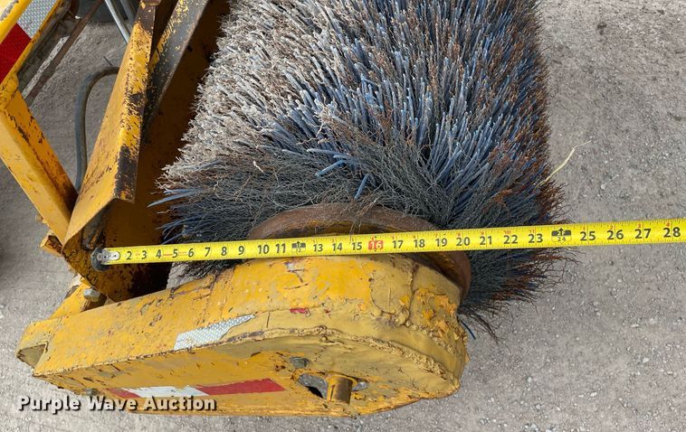 image for item LY9758 Rosco BH7  broom