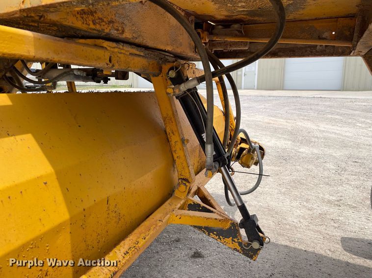 image for item LY9758 Rosco BH7  broom