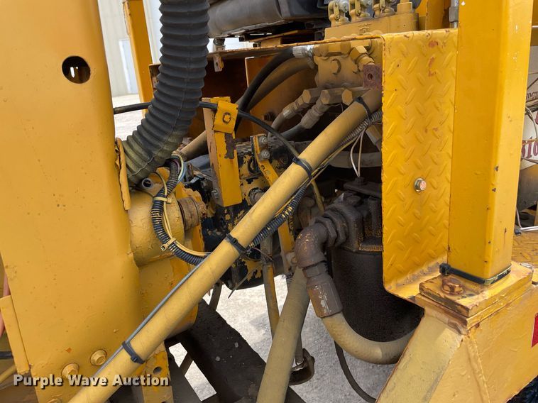 image for item LY9758 Rosco BH7  broom