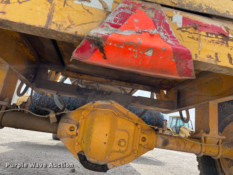 image for item LY9758 Rosco BH7  broom