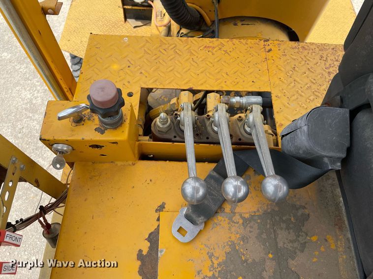 image for item LY9758 Rosco BH7  broom