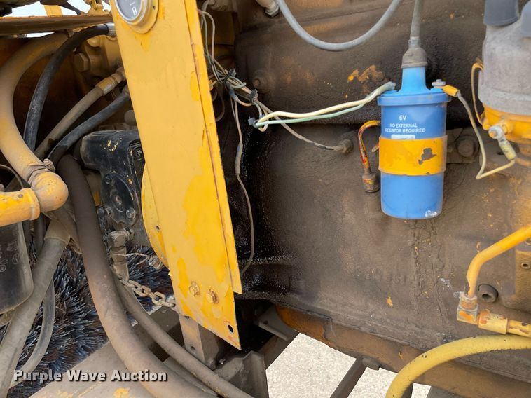 image for item LY9758 Rosco BH7  broom