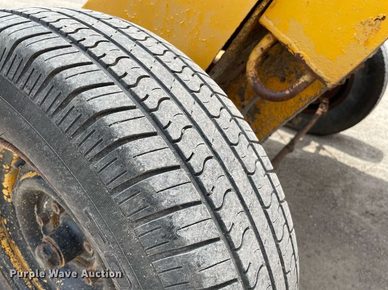 image for item LY9758 Rosco BH7  broom