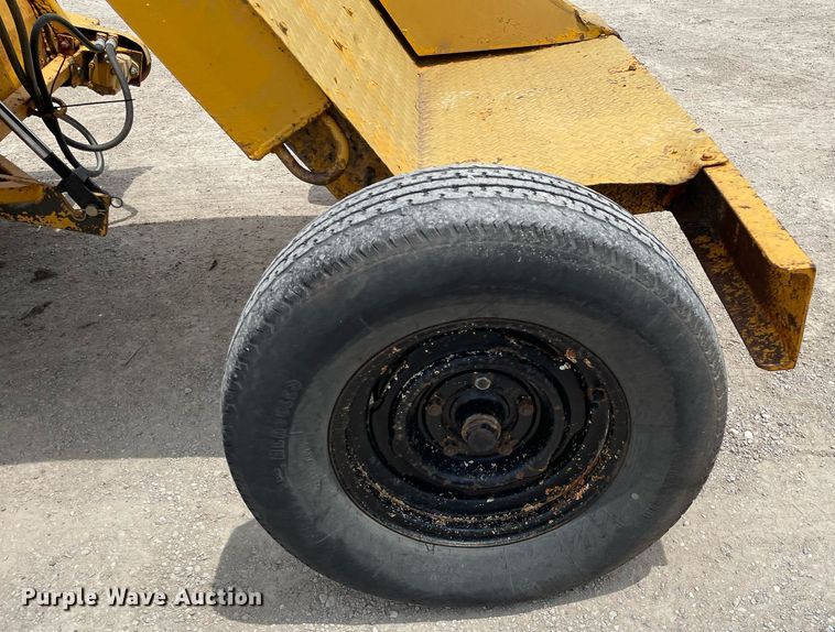 image for item LY9758 Rosco BH7  broom