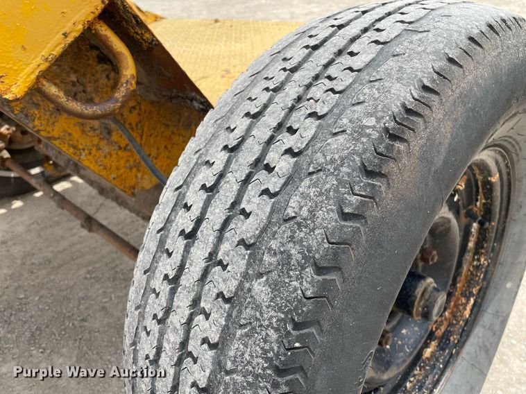 image for item LY9758 Rosco BH7  broom