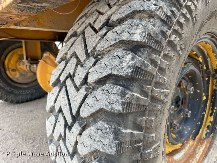 image for item LY9758 Rosco BH7  broom