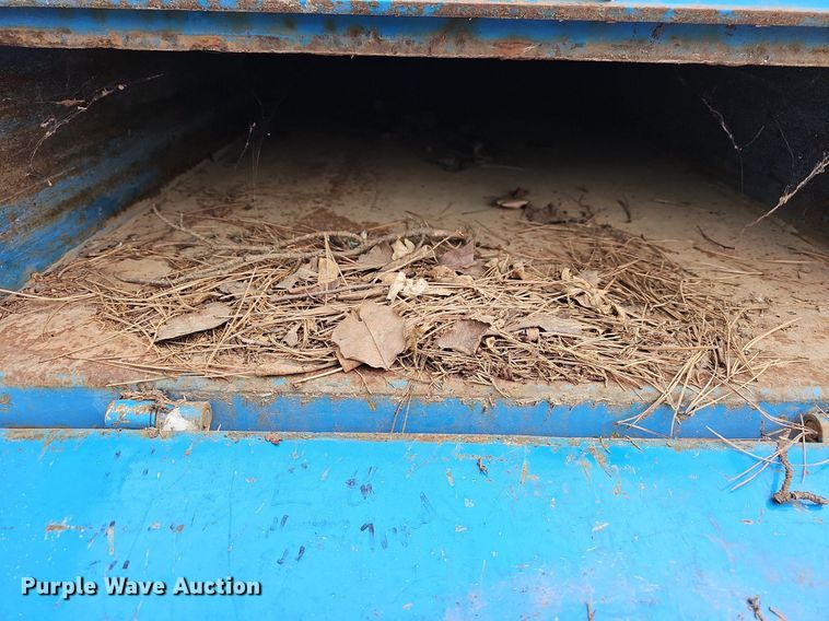 image for item MB9994 1994 International 4700  flatbed truck