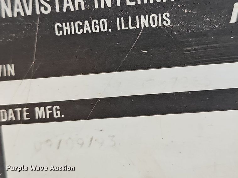 image for item MB9994 1994 International 4700  flatbed truck