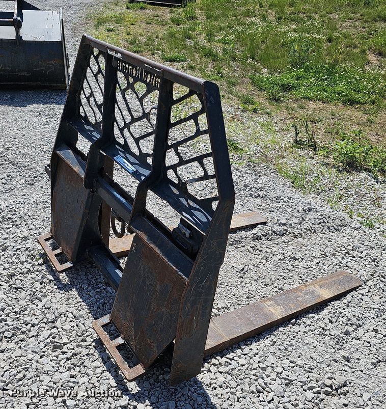 image for item MD9792 41" L skid steer forks