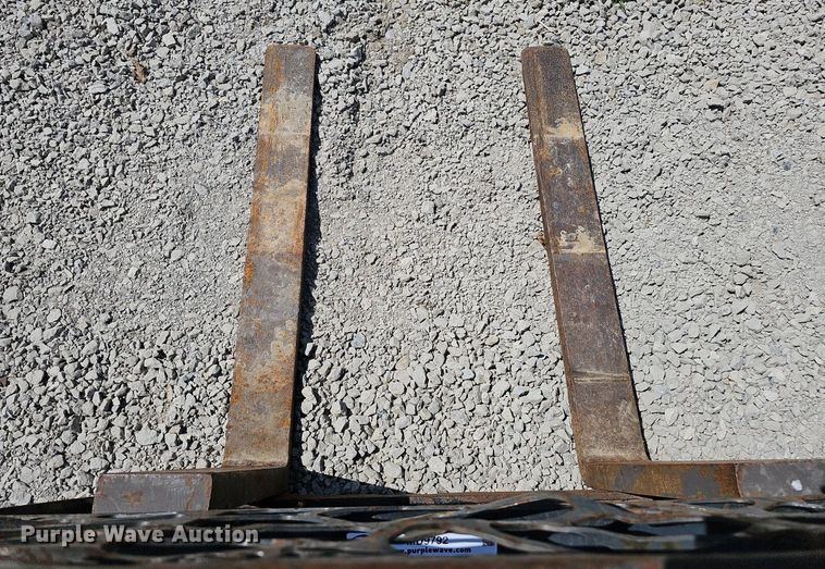 image for item MD9792 41" L skid steer forks