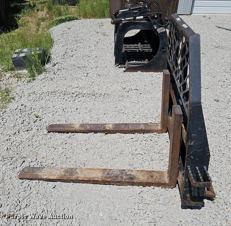 image for item MD9792 41" L skid steer forks